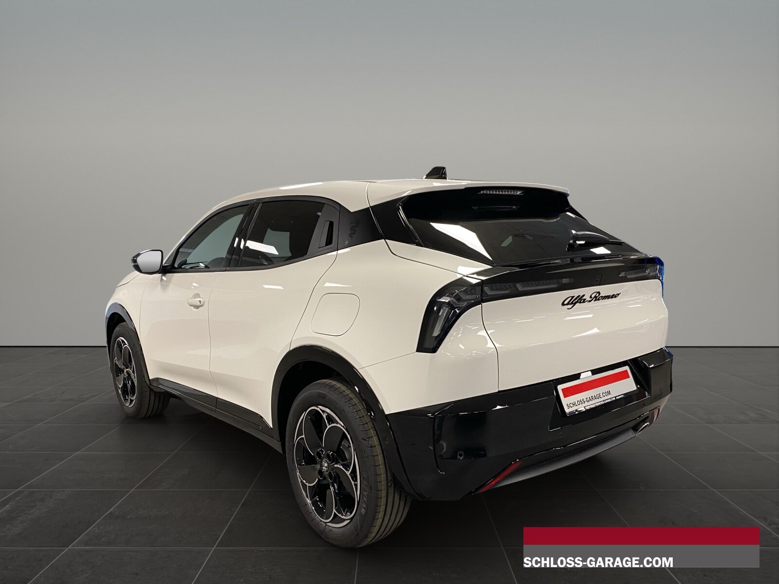 ALFA ROMEO Junior 1.2 Ibrida Q4 Pack Tech, Mild-Hybrid Petrol/Electric, Second hand / Used, Automatic - 4