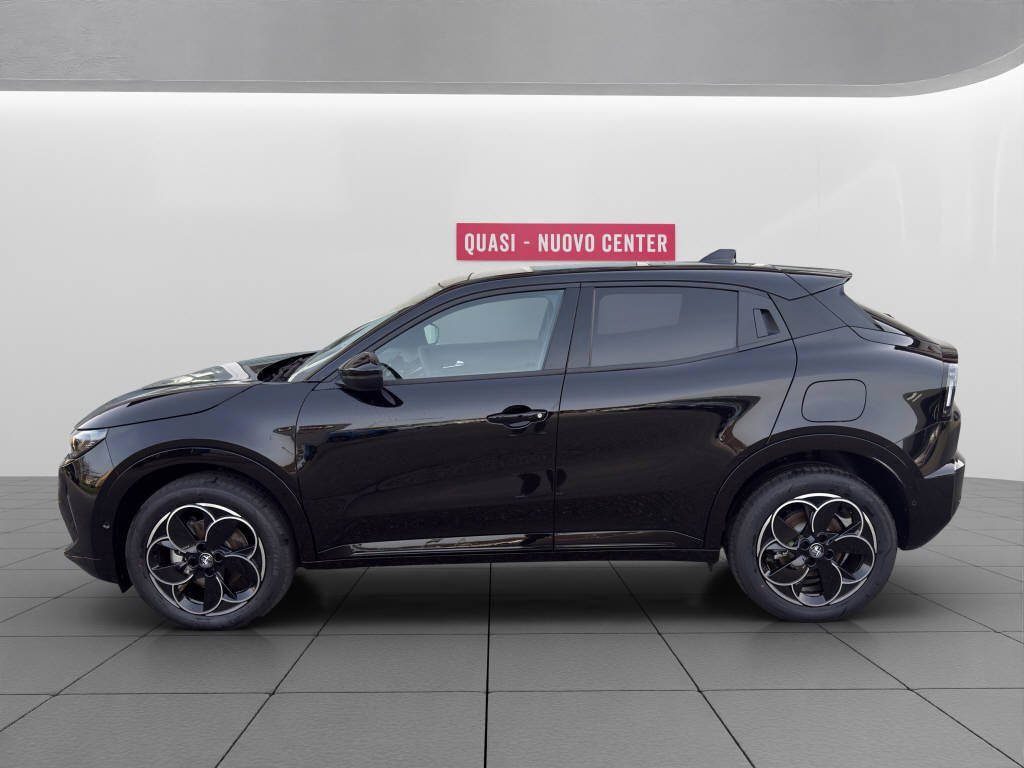 ALFA ROMEO JUNIOR 1.2 Ibrida Q4 Sky, Mild-Hybrid Petrol/Electric, Second hand / Used, Automatic - 2