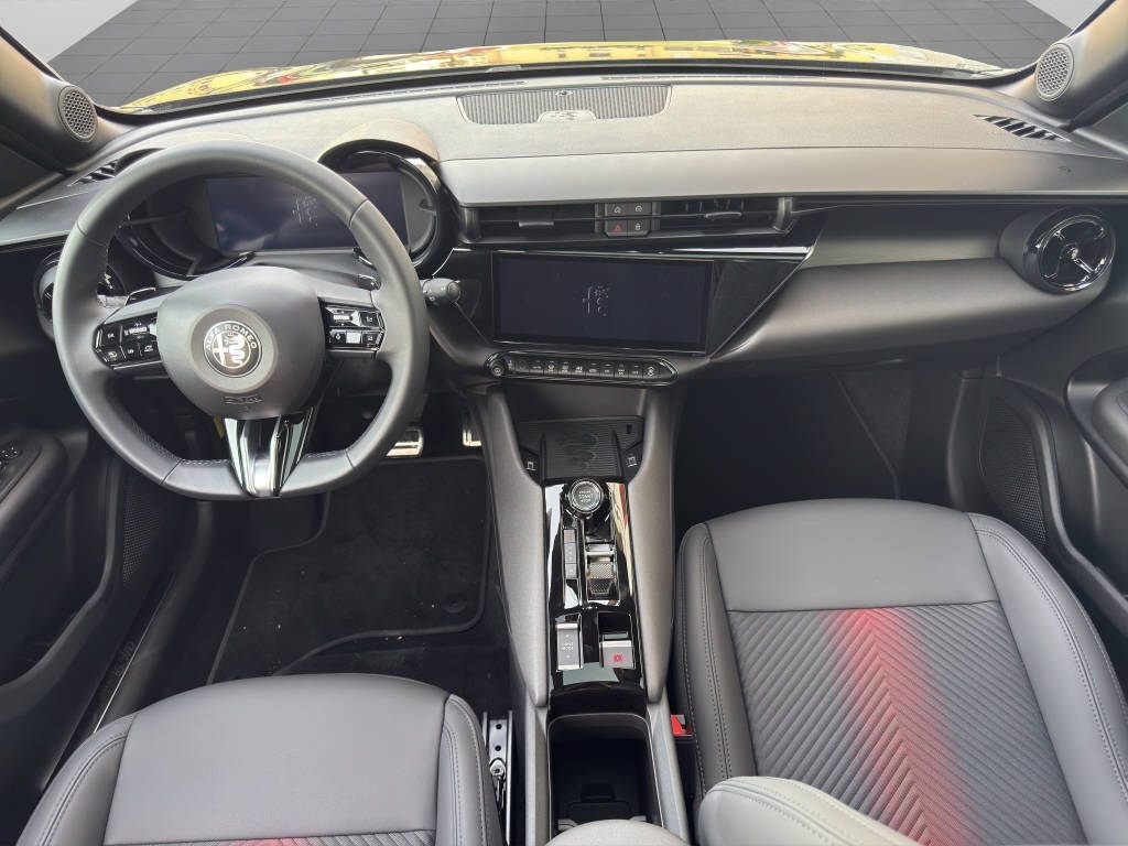 ALFA ROMEO JUNIOR 1.2 Ibrida Q4 Sky, Mild-Hybrid Petrol/Electric, Second hand / Used, Automatic - 7