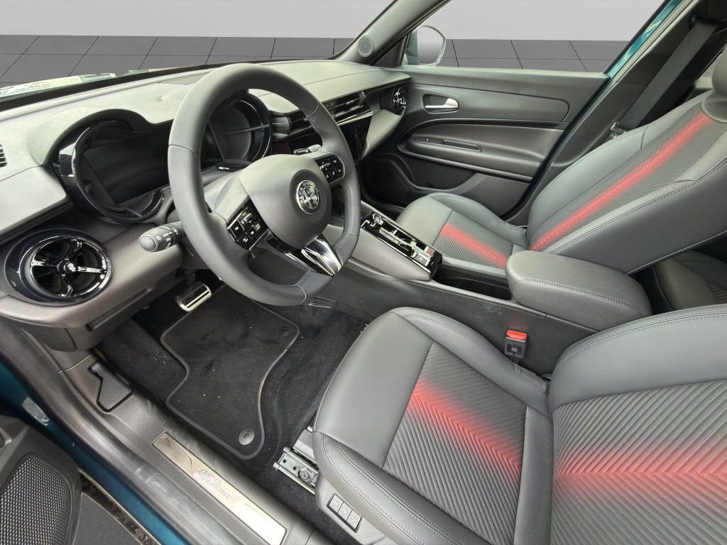 ALFA ROMEO JUNIOR 1.2 Ibrida Speciale Tech, Mild-Hybrid Petrol/Electric, Second hand / Used, Automatic - 6