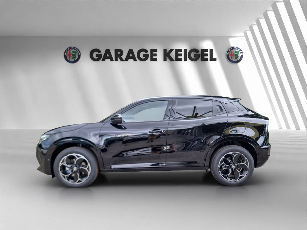 ALFA ROMEO Junior 1.2 Ibrida Q4, Mild-Hybrid Petrol/Electric, Ex-demonstrator, Automatic - 2