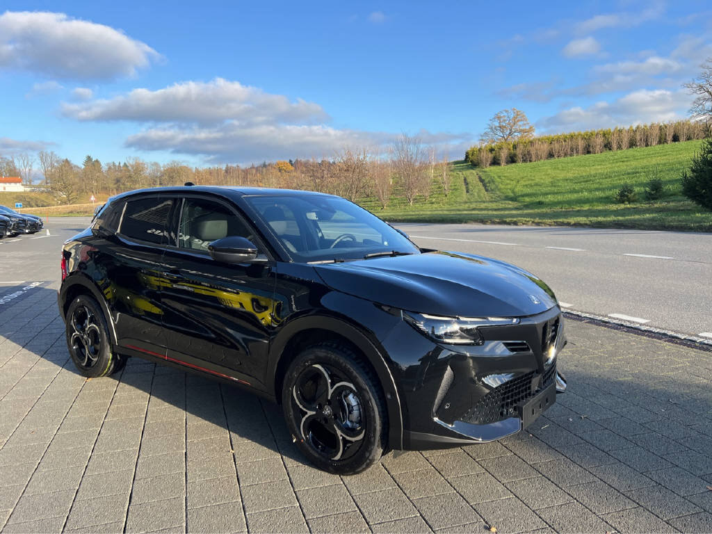 ALFA ROMEO Junior 1.2 Ibrida Speciale, Mild-Hybrid Benzin/Elektro, Vorführwagen, Automatik - 2