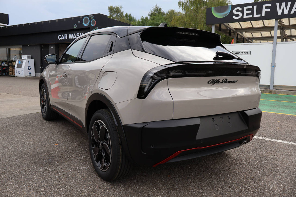 ALFA ROMEO Junior 1.2 Ibrida Q4, Hybride Leggero Benzina/Elettrica, Auto nuove, Automatico - 6