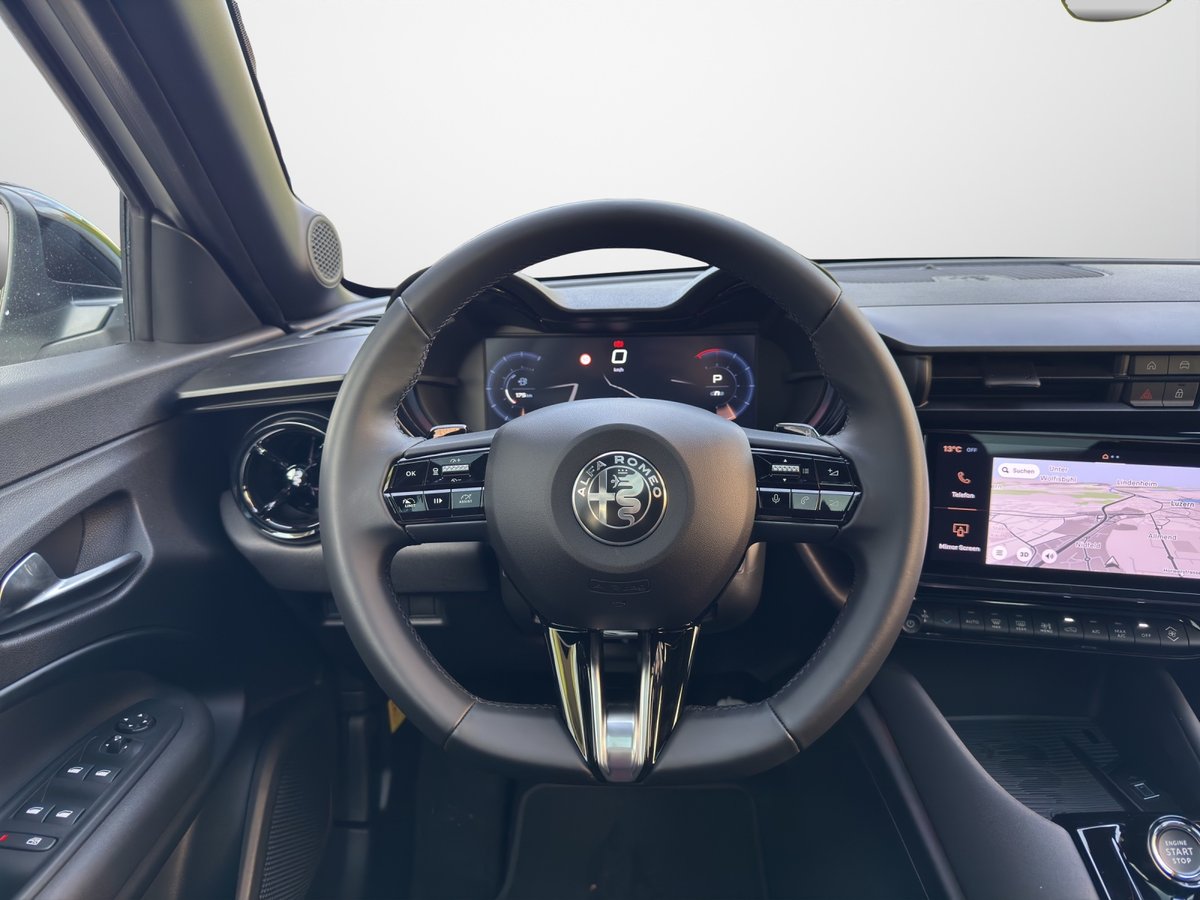 ALFA ROMEO Junior 1.2 Ibrida Q4 SKY, Mild-Hybrid Petrol/Electric, New car, Automatic - 7