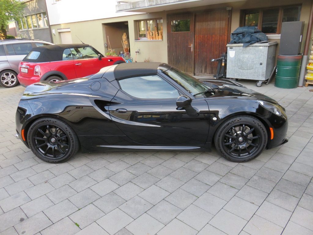 ALFA ROMEO 4C Spider 1750 TBi, Benzin, Occasion / Gebraucht, Automatik - 3