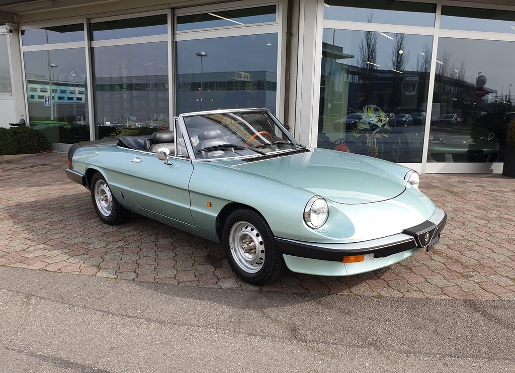 ALFA ROMEO Spider 2.0 Veloce, Essence, Voiture de collection, Manuelle