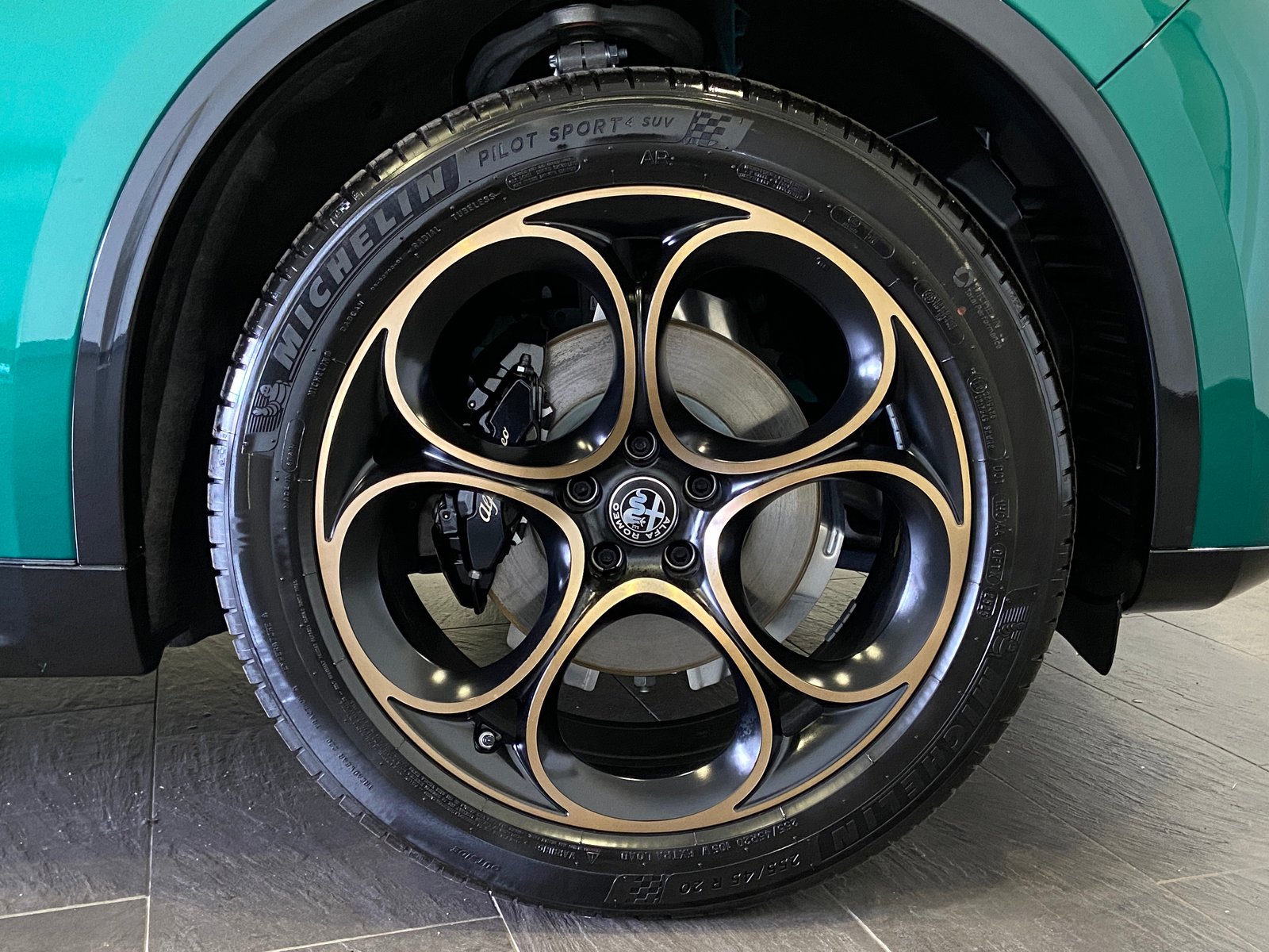 ALFA ROMEO Stelvio 2.0 Intensa Sky Q4 AT8, Benzina, Auto nuove, Automatico - 4