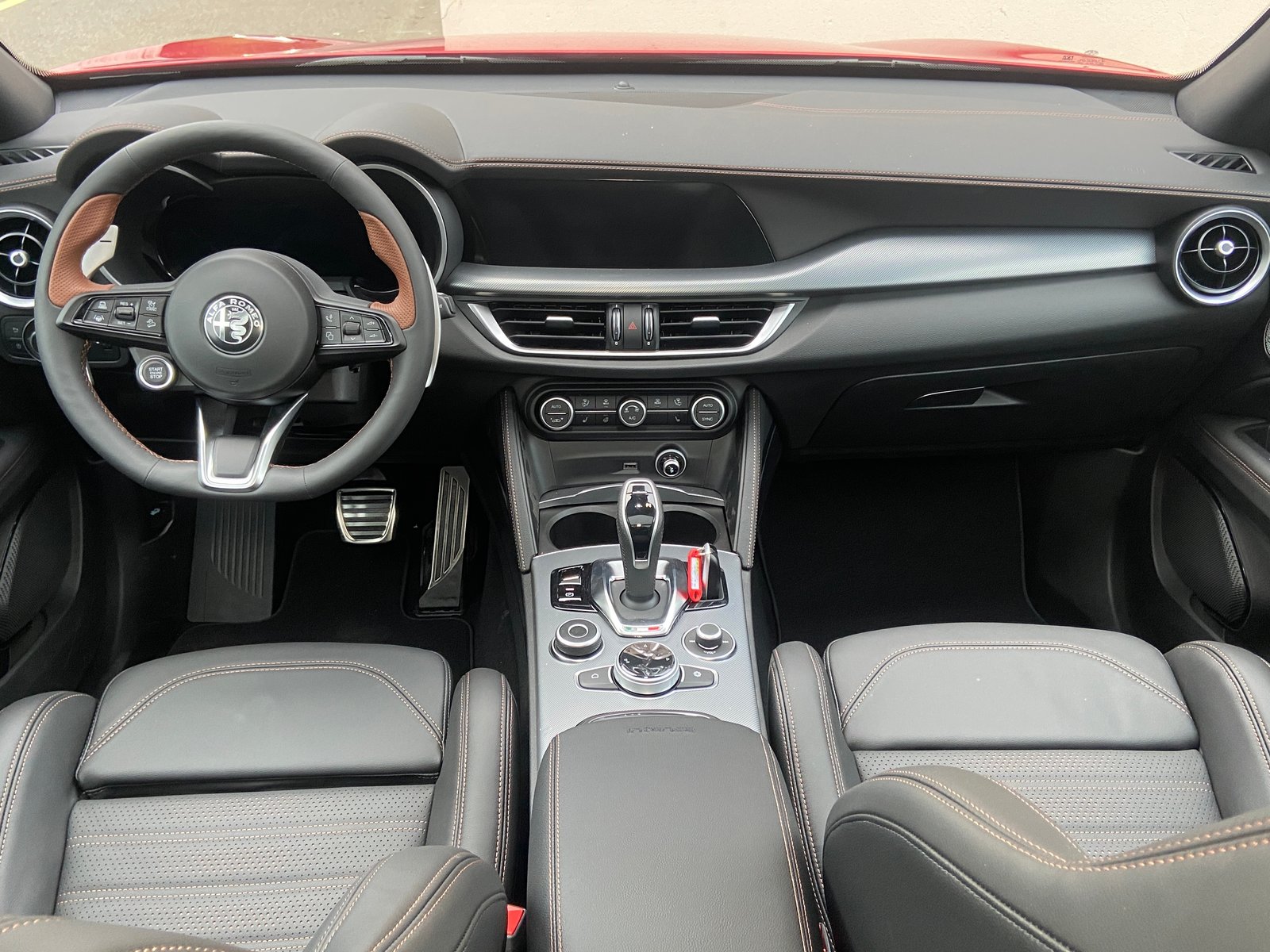 ALFA ROMEO Stelvio 2.0 Intensa Sky Q4 AT8, Petrol, New car, Automatic - 5