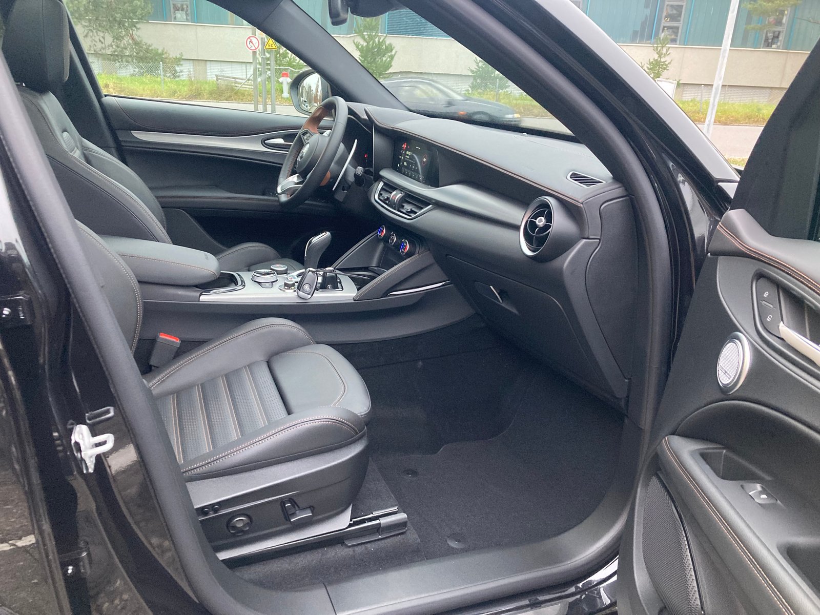 ALFA ROMEO Stelvio 2.0 Intensa Q4 AT8, Essence, Voiture nouvelle, Automatique - 3