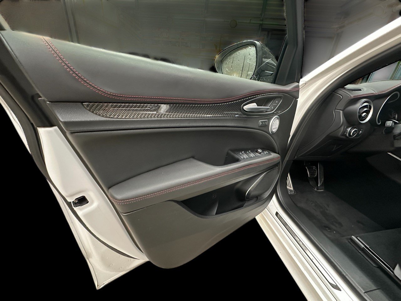 ALFA ROMEO Stelvio 2.0 Veloce Ti Q4, Petrol, Second hand / Used, Automatic - 3