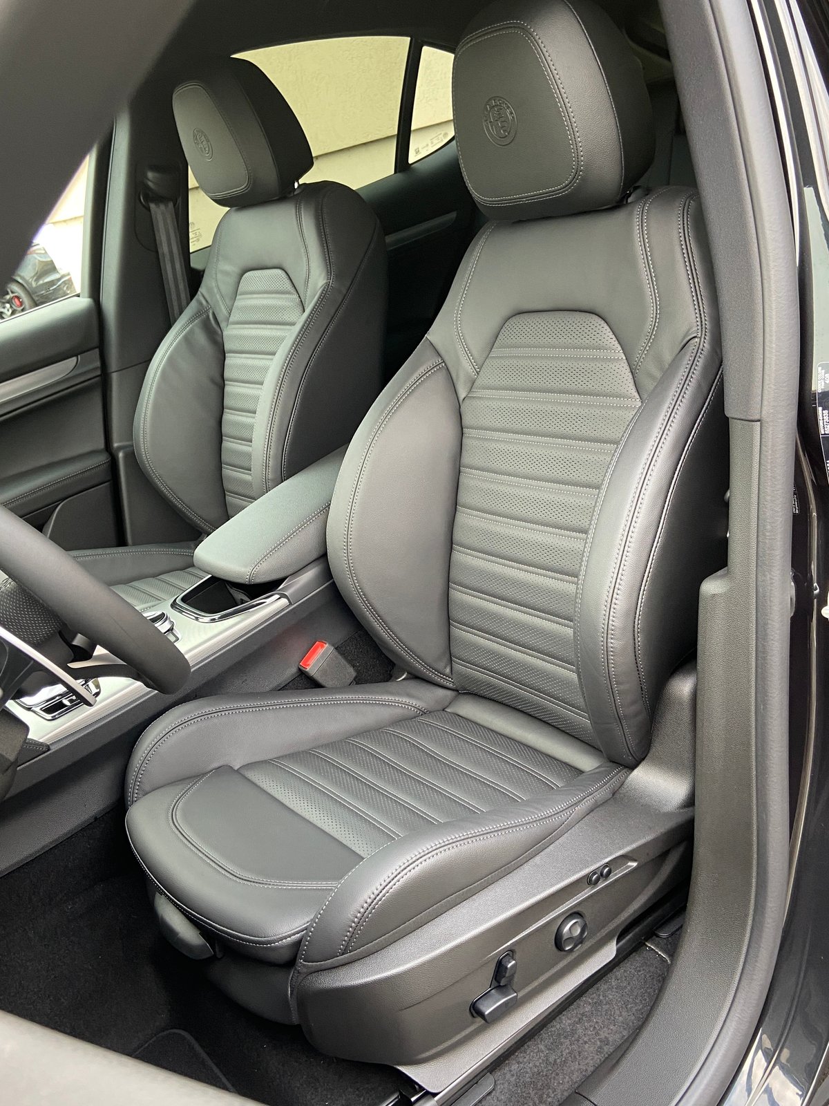 ALFA ROMEO Stelvio 2.0 Veloce 21 Q4 AT8, Benzin, Neuwagen, Automatik - 7