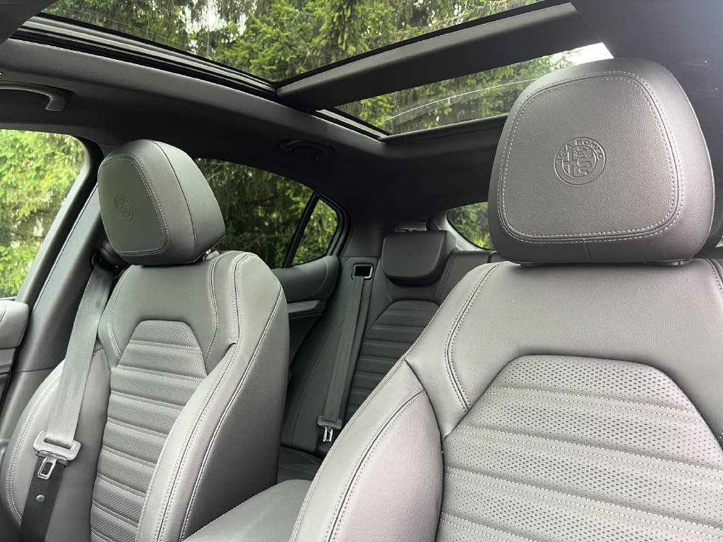 ALFA ROMEO Stelvio 2.0 Q4 280 Veloce AT, Essence, Voiture nouvelle, Automatique - 6