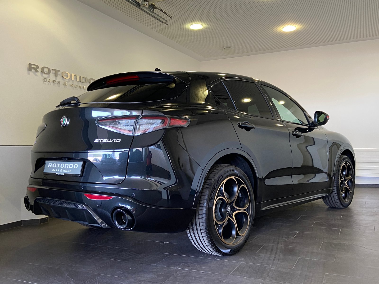 ALFA ROMEO Stelvio 2.0 Intensa Sky Q4 AT8, Petrol, New car, Automatic - 2