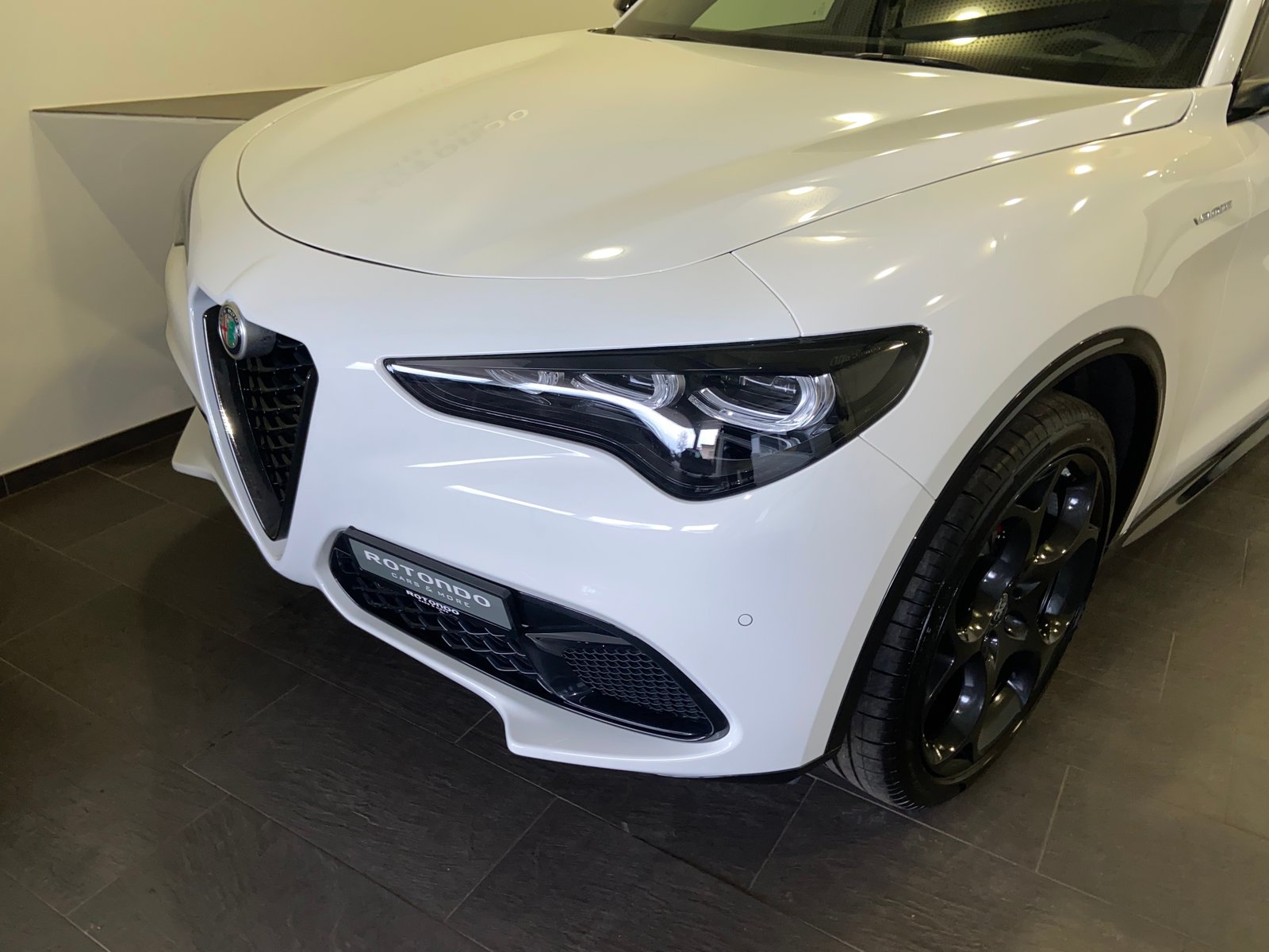ALFA ROMEO Stelvio 2.0 Veloce Pack Premium Sky Q4 AT8, Benzina, Auto nuove, Automatico - 3
