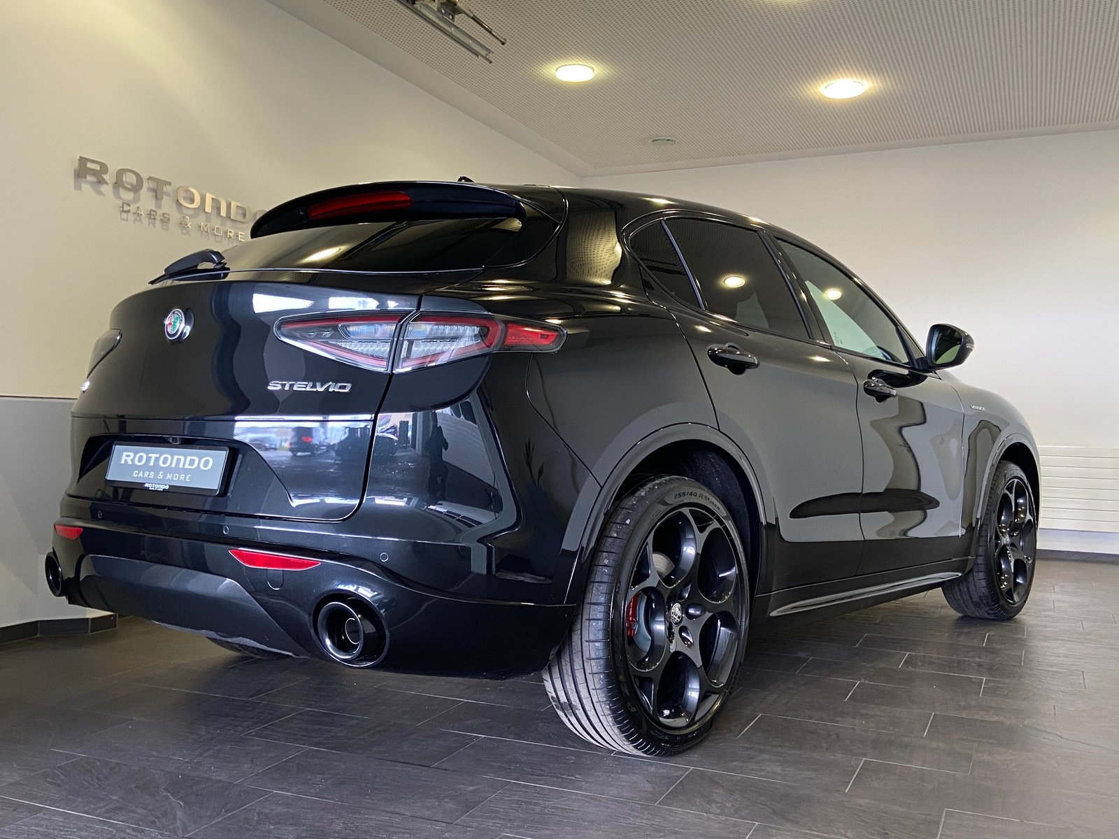ALFA ROMEO Stelvio 2.0 Veloce Pack Premium Sky Q4 AT8, Essence, Voiture nouvelle, Automatique - 2