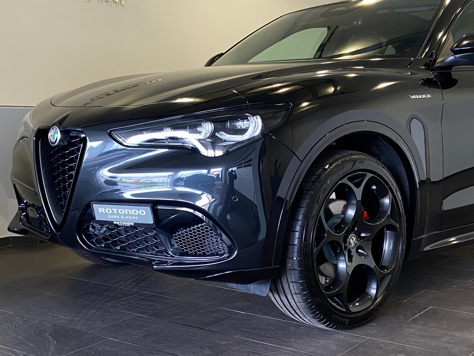 ALFA ROMEO Stelvio 2.0 Veloce Pack Premium Sky Q4 AT8, Essence, Voiture nouvelle, Automatique - 3