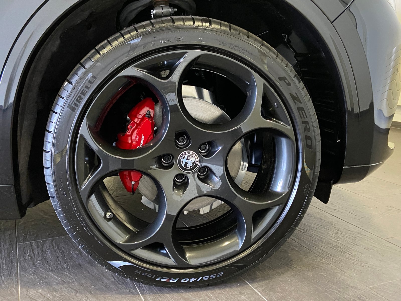 ALFA ROMEO Stelvio 2.0 Veloce Pack Premium Sky Q4 AT8, Essence, Voiture nouvelle, Automatique - 4