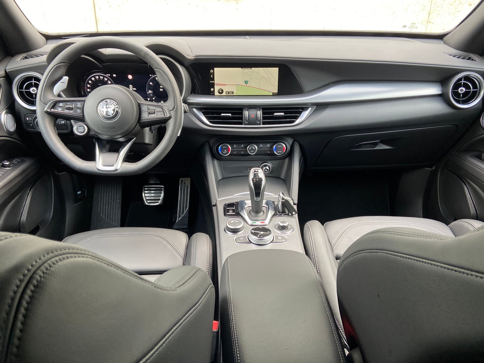 ALFA ROMEO Stelvio 2.0 Veloce Pack Premium Sky Q4 AT8, Essence, Voiture nouvelle, Automatique - 6