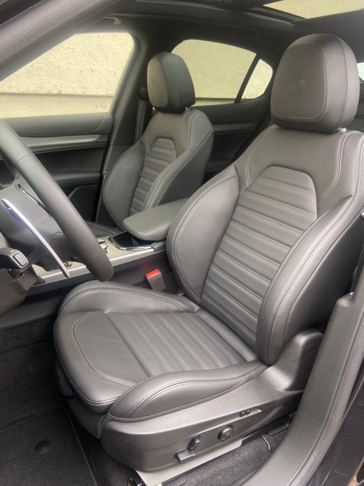 ALFA ROMEO Stelvio 2.0 Veloce Pack Premium Sky Q4 AT8, Benzin, Neuwagen, Automatik - 7