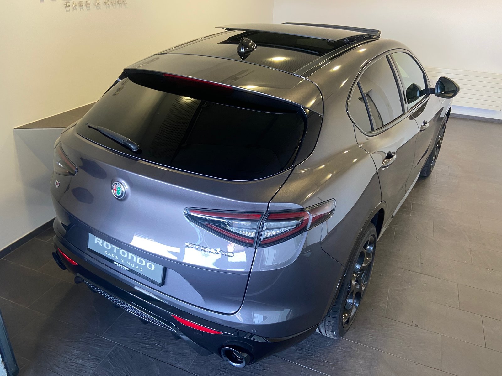 ALFA ROMEO Stelvio 2.0 Veloce Pack Premium Sky Q4 AT8, Benzin, Neuwagen, Automatik - 4