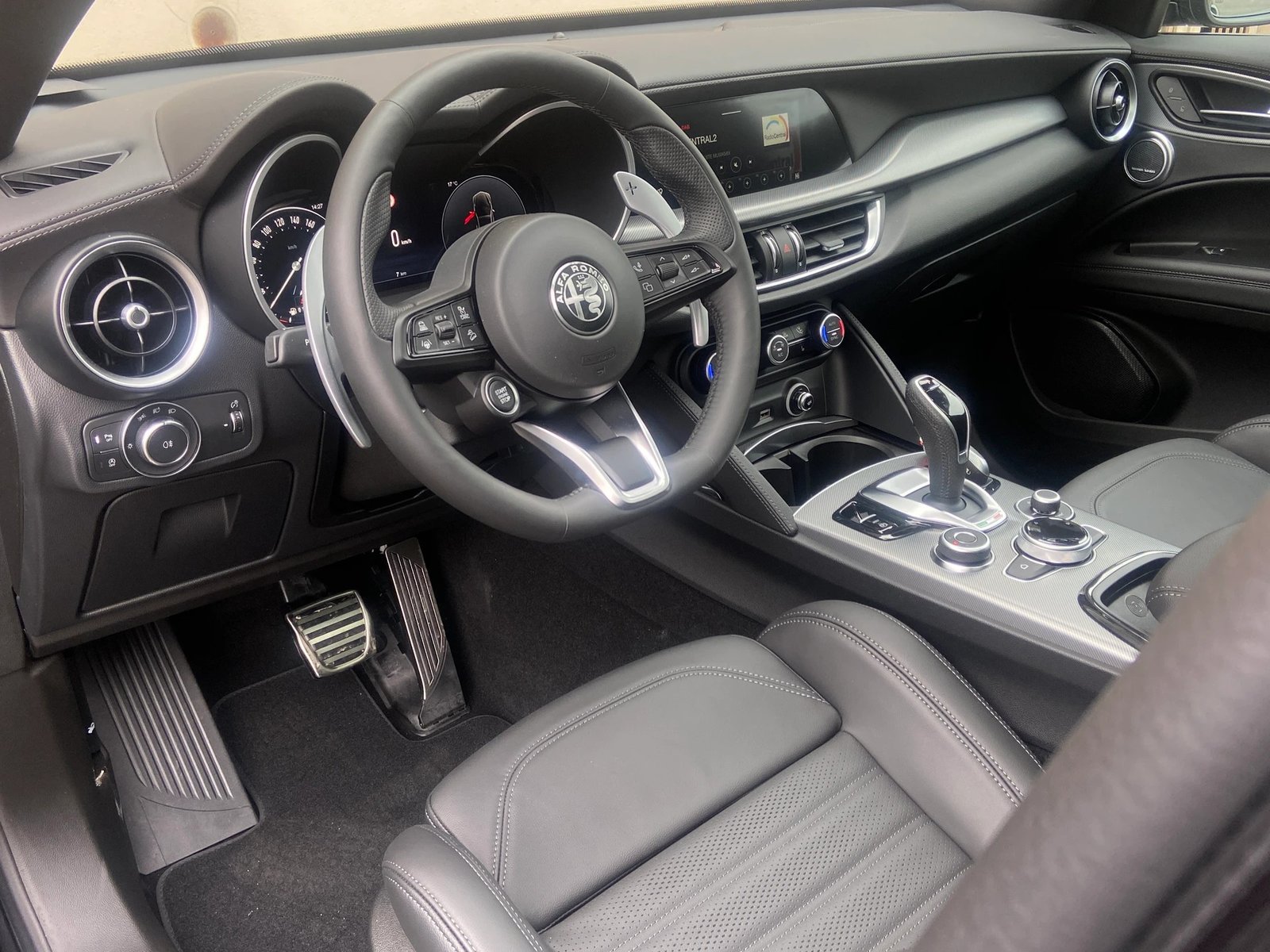 ALFA ROMEO Stelvio 2.0 Veloce Pack Premium Sky Q4 AT8, Benzina, Auto nuove, Automatico - 6