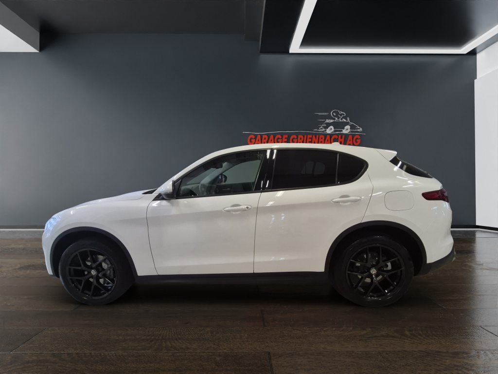 ALFA ROMEO STELVIO 2.0 Q4 280 Super, Essence, Occasion / Utilisé, Automatique - 2