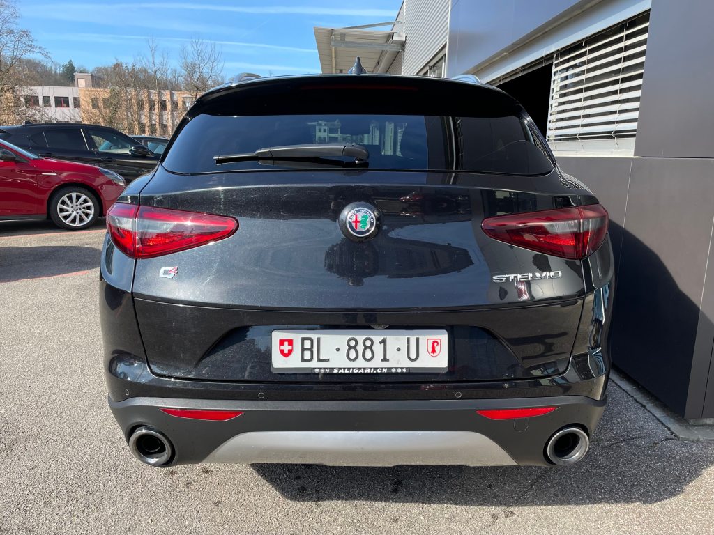 ALFA ROMEO STELVIO 2.0 Q4 280 Executive, Petrol, Second hand / Used, Automatic - 2