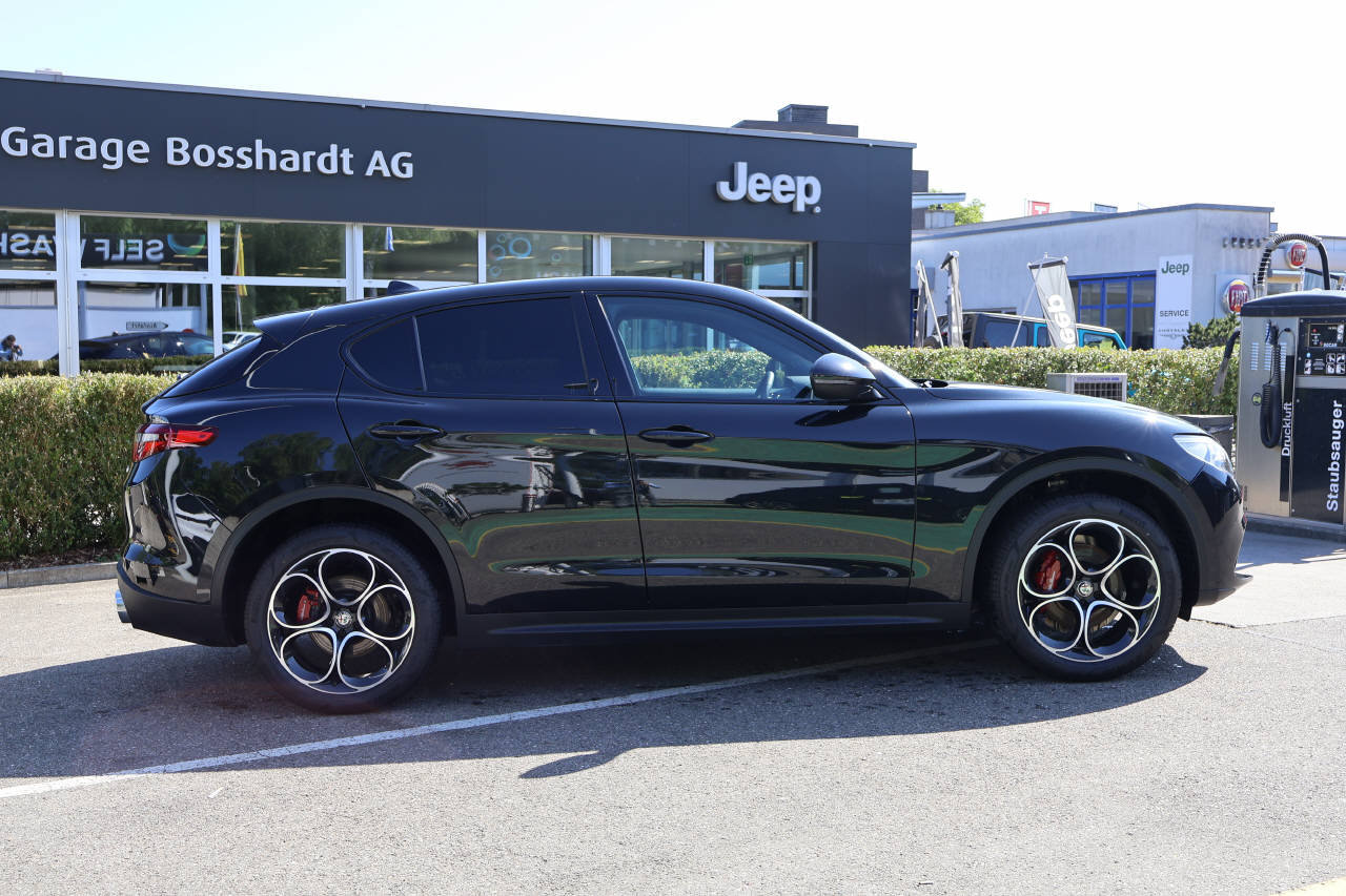 ALFA ROMEO Stelvio 2.0 Q4 280 Super, Benzina, Occasioni / Usate, Automatico - 2