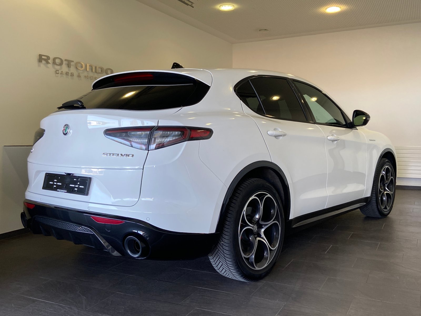 ALFA ROMEO Stelvio 2.0 Veloce Pack Premium Tech Q4 AT8, Essence, Occasion / Utilisé, Automatique - 3