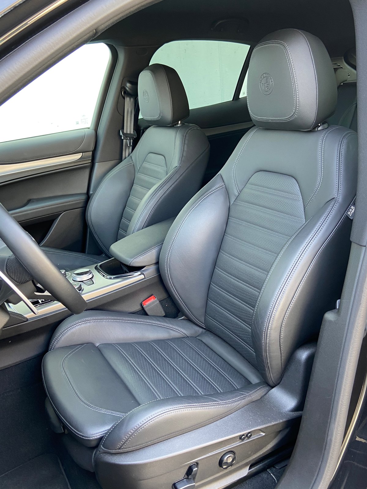 ALFA ROMEO Stelvio 2.2 JTDM Veloce Pack Premium Q4 AT8, Diesel, Second hand / Used, Automatic - 5