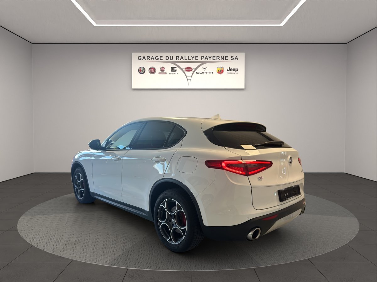 ALFA ROMEO Stelvio 2.0 Q4 Automatic, Essence, Occasion / Utilisé, Automatique - 3