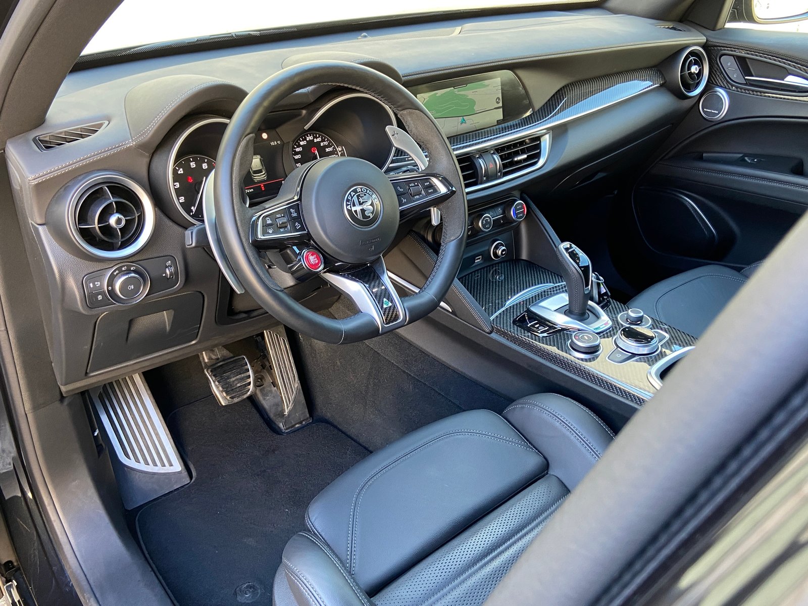 ALFA ROMEO Stelvio 2.9 V6 Quadrifoglio Sky Q4, Essence, Occasion / Utilisé, Automatique - 5