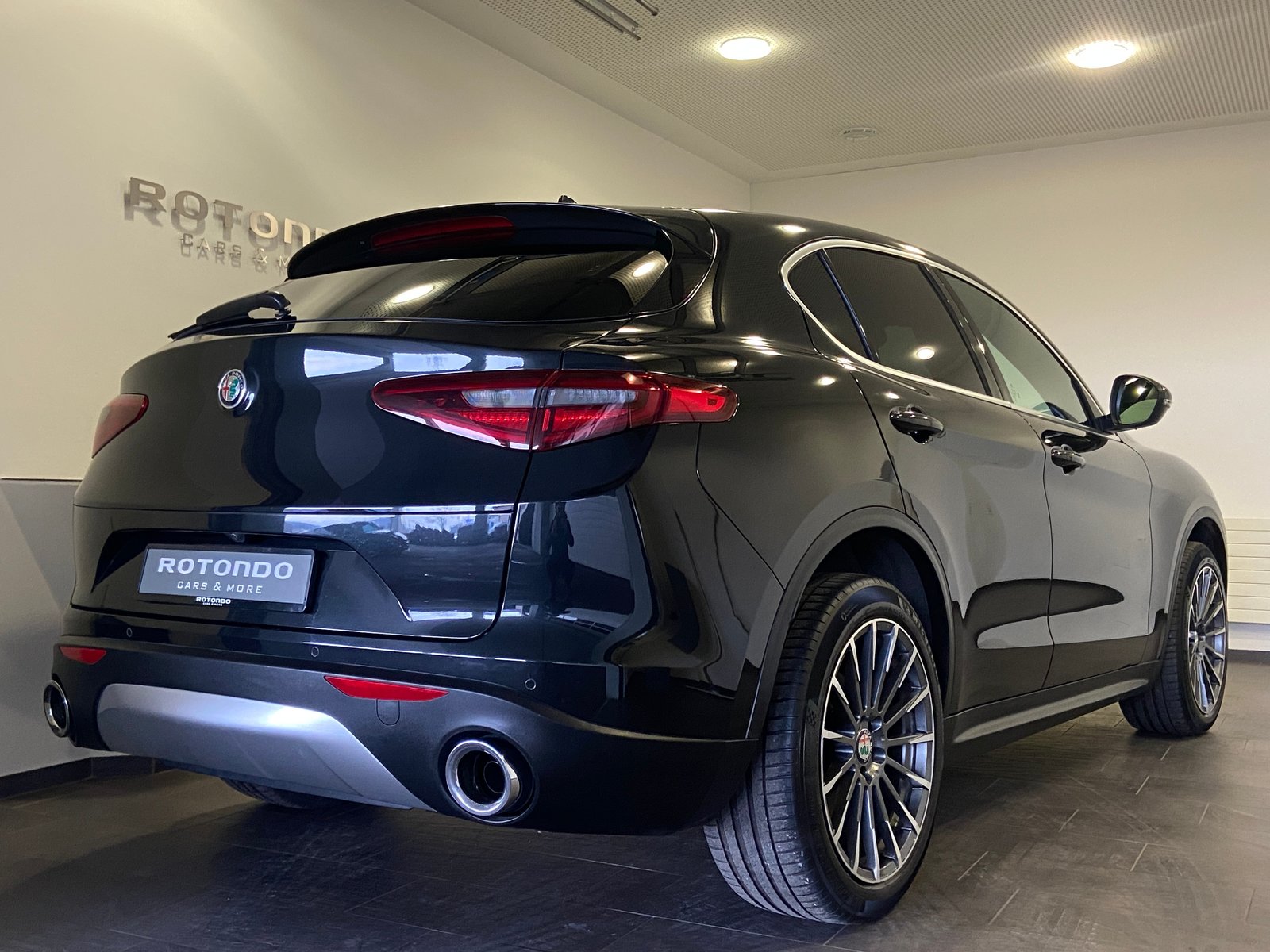 ALFA ROMEO Stelvio 2.0 Super Q4 Automatic, Essence, Occasion / Utilisé, Automatique - 2