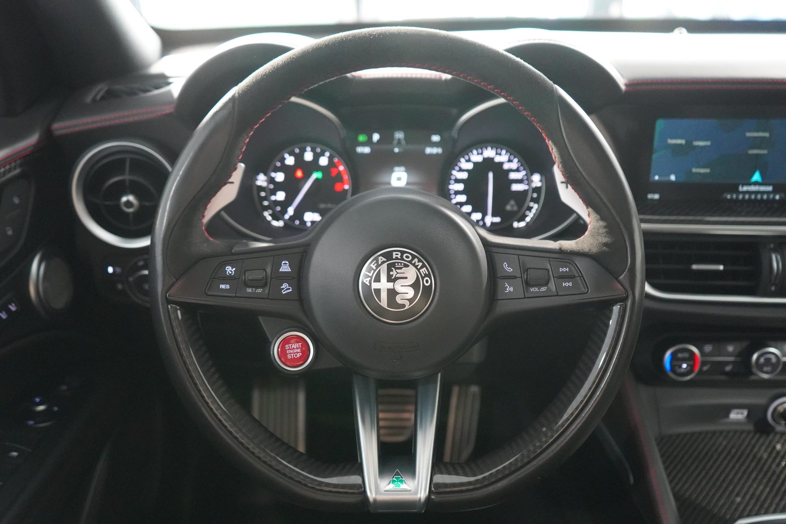 ALFA ROMEO Stelvio 2.9 V6 Biturbo Q4 Quadrifoglio, Essence, Occasion / Utilisé, Automatique - 7