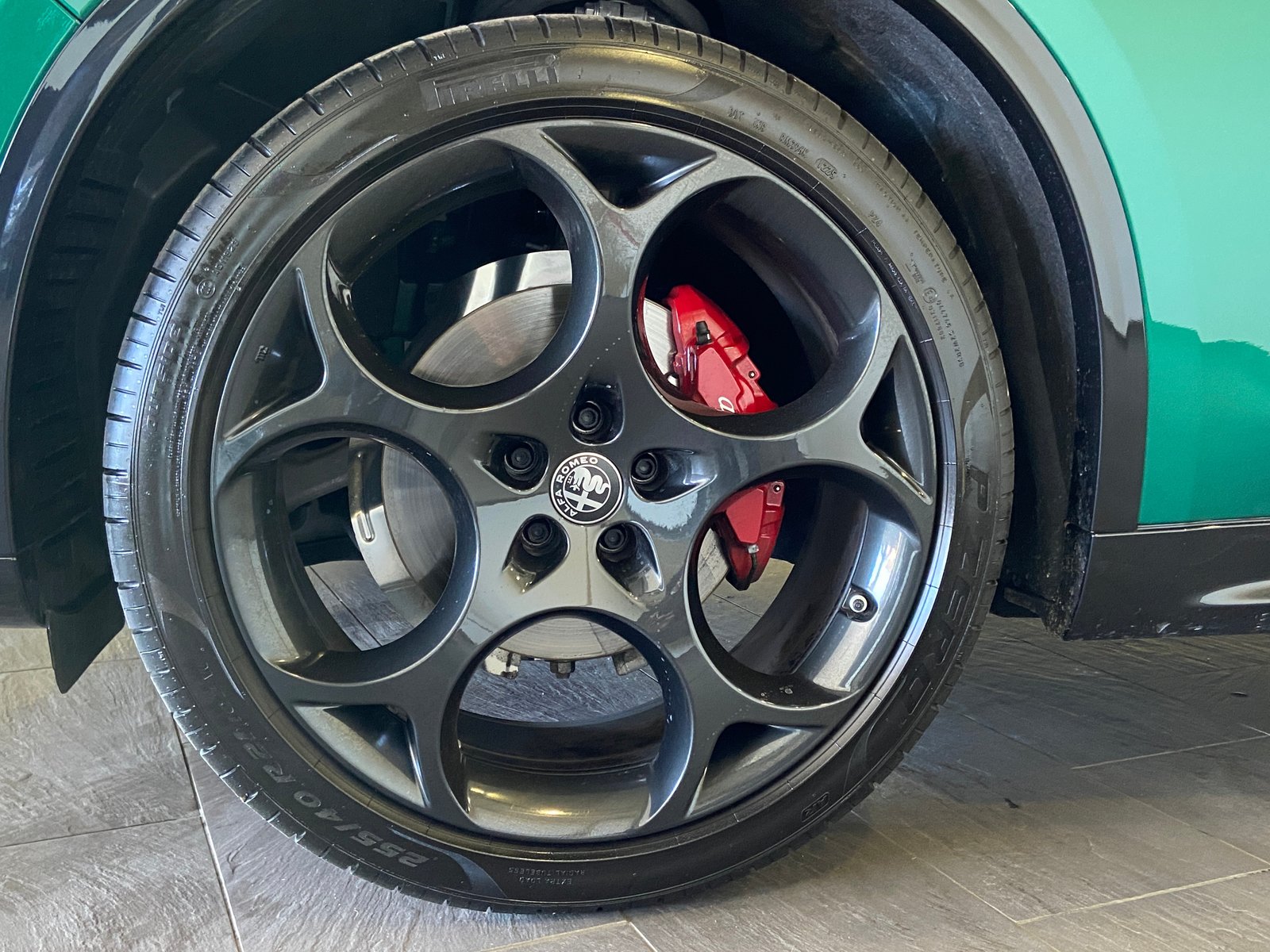 ALFA ROMEO Stelvio 2.0 Veloce Sky 21 Q4 AT8, Benzin, Occasion / Gebraucht, Automatik - 4
