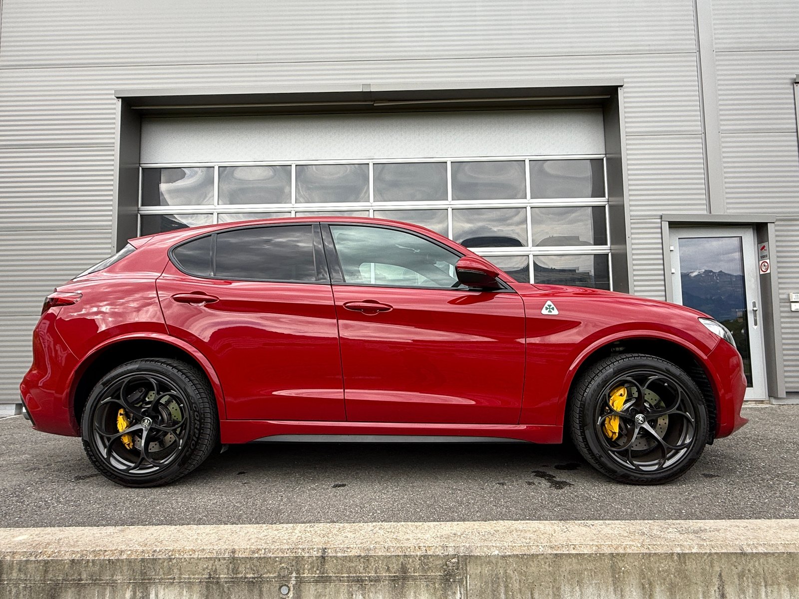 ALFA ROMEO Stelvio 2.9 V6 Quadrifoglio Q4 Automatic, Petrol, Second hand / Used, Automatic - 2