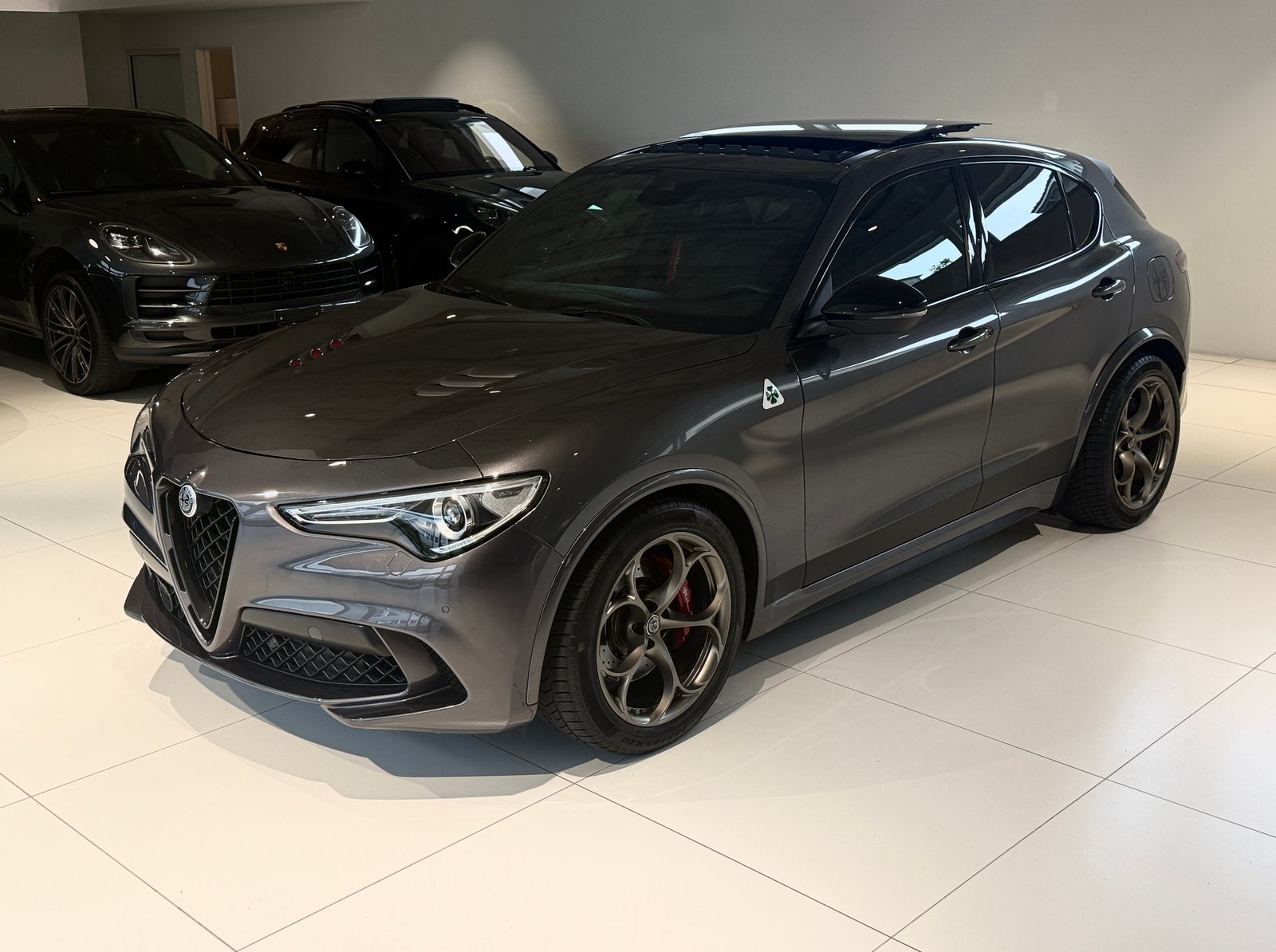 ALFA ROMEO Stelvio 2.9 V6 Quadrifoglio Sky Q4*CH-Fz. Service, Essence, Occasion / Utilisé, Automatique - 4