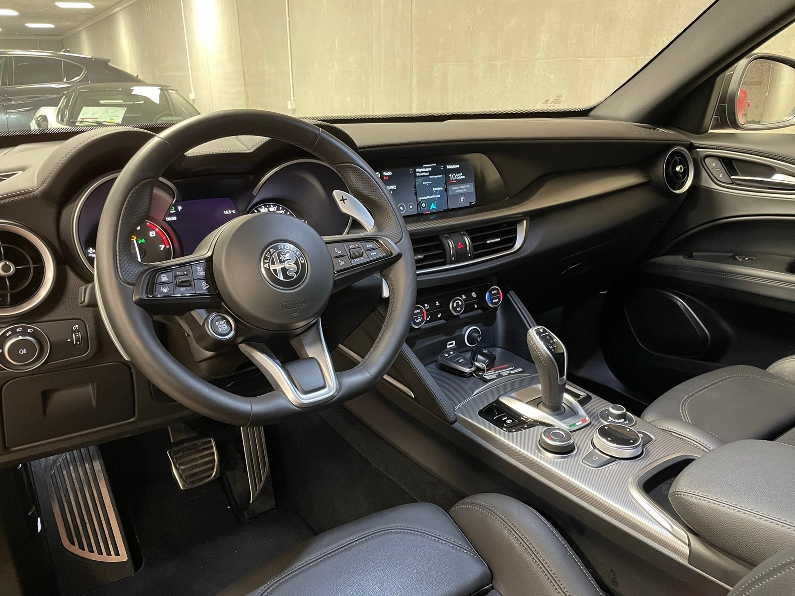 ALFA ROMEO STELVIO 2.0 MA 280 AT Q4 Ve, Petrol, Second hand / Used, Automatic - 3