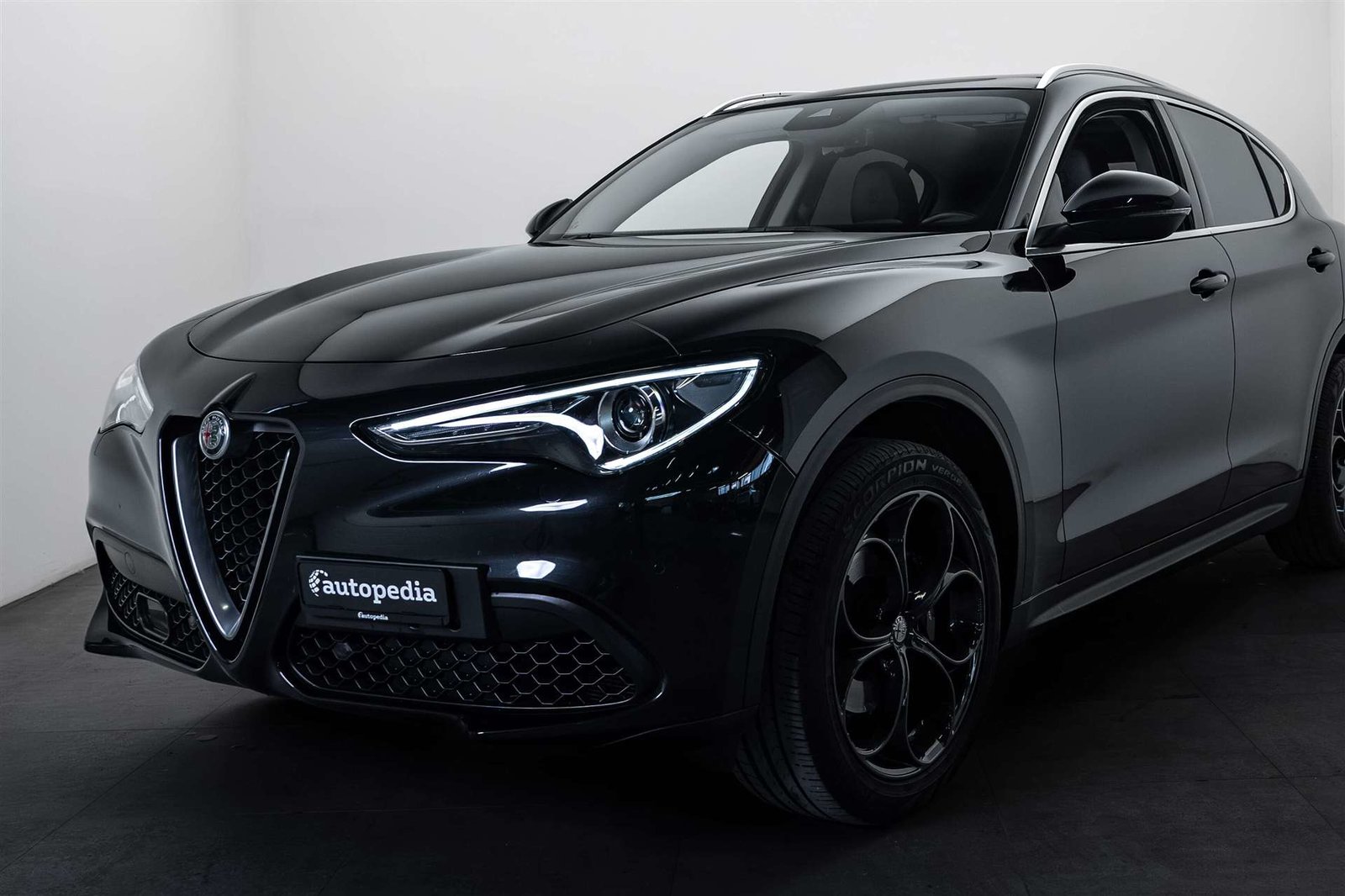 ALFA ROMEO Stelvio 2.0 Executive Q4 Automatic, Essence, Occasion / Utilisé, Automatique - 2