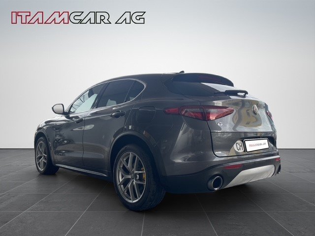 ALFA ROMEO Stelvio 2.0 Q4 280 First Edition, Benzin, Occasion / Gebraucht, Automatik - 2