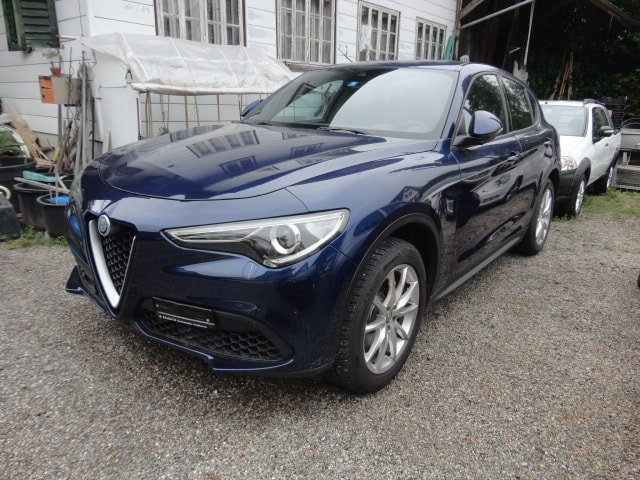 ALFA ROMEO Stelvio 2.0 Super Q4 Automatic, Benzin, Occasion / Gebraucht, Automatik - 2