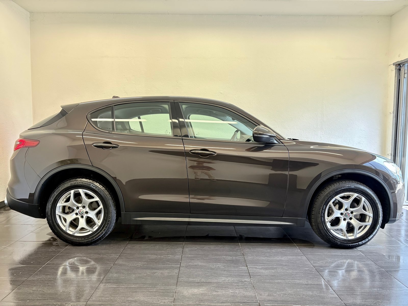 ALFA ROMEO Stelvio 2.0 Super Q4 Automatic, Benzin, Occasion / Gebraucht, Automatik - 5