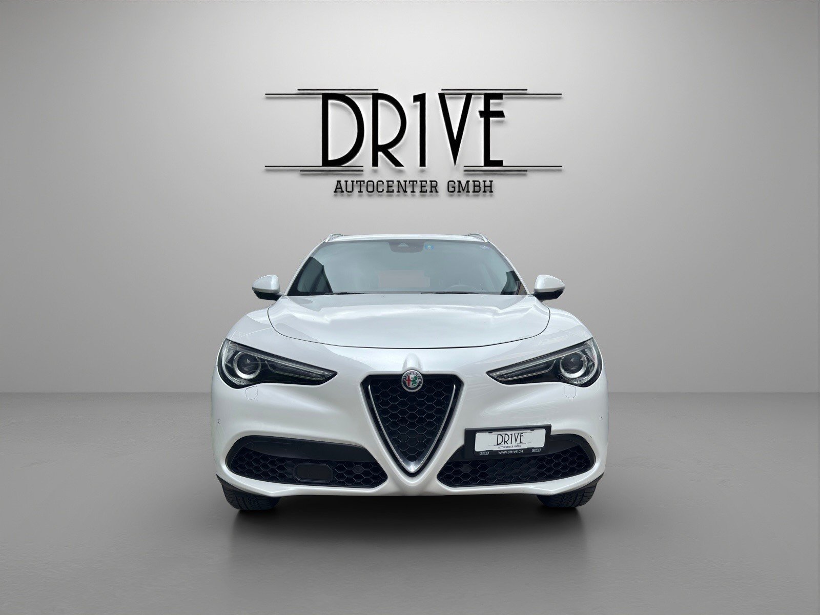 ALFA ROMEO Stelvio 2.0 Super Q4 Automatic, Benzin, Occasion / Gebraucht, Automatik - 2