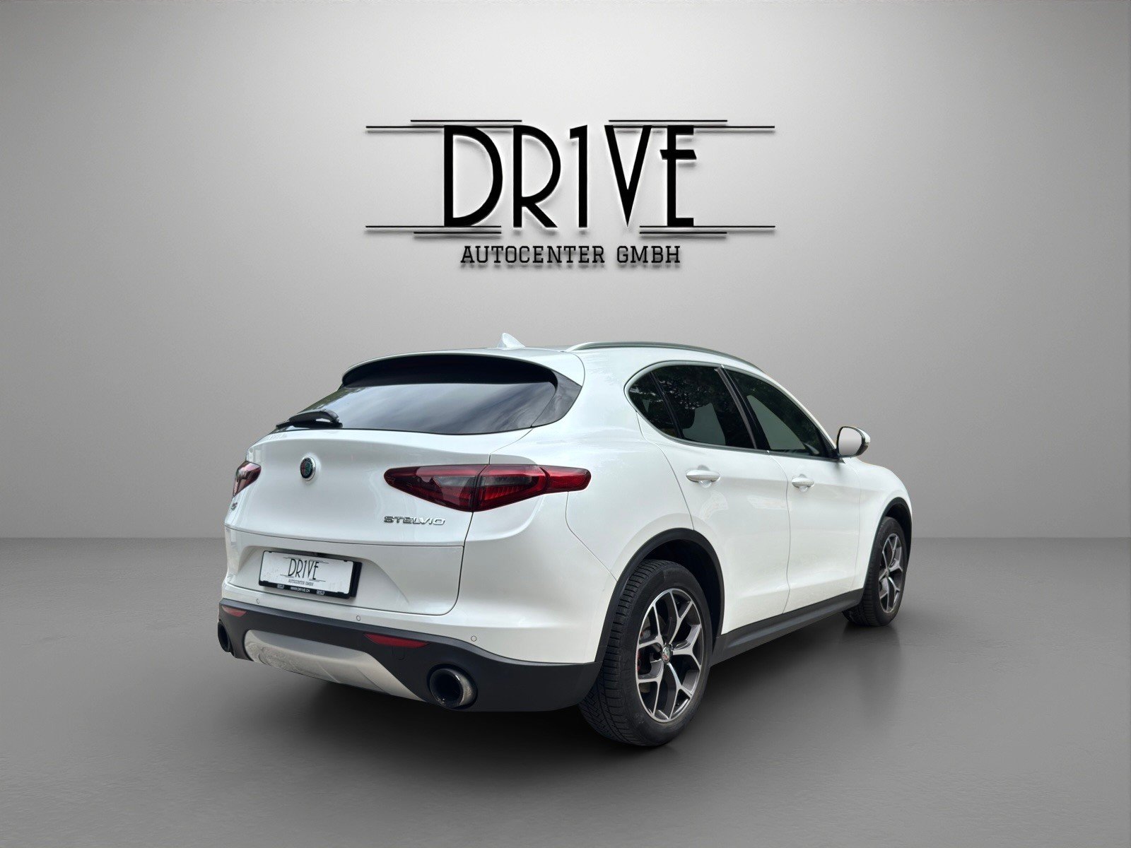 ALFA ROMEO Stelvio 2.0 Super Q4 Automatic, Benzin, Occasion / Gebraucht, Automatik - 5