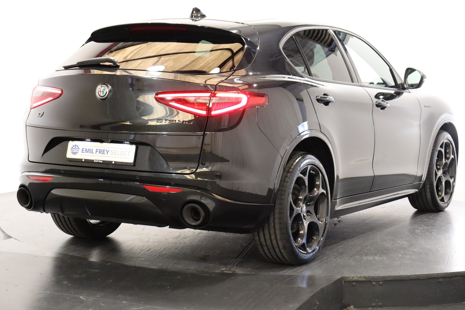 ALFA ROMEO Stelvio 2.0 Q4 280 Veloce, Essence, Occasion / Utilisé, Automatique - 3