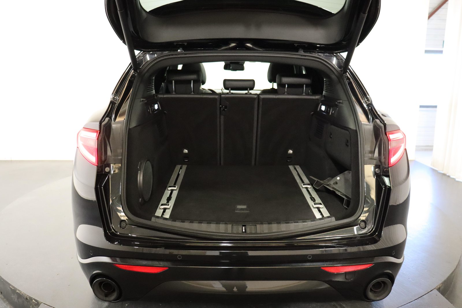 ALFA ROMEO Stelvio 2.0 Q4 280 Veloce, Essence, Occasion / Utilisé, Automatique - 4