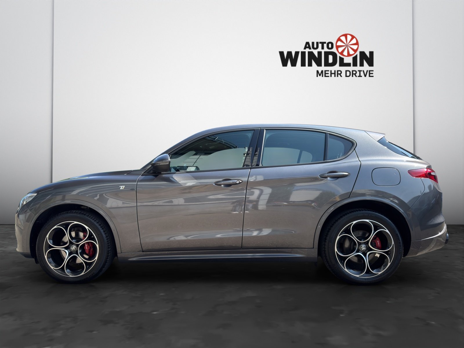 ALFA ROMEO Stelvio 2.0 Q4 TI Sky 20, Petrol, Second hand / Used, Automatic - 3