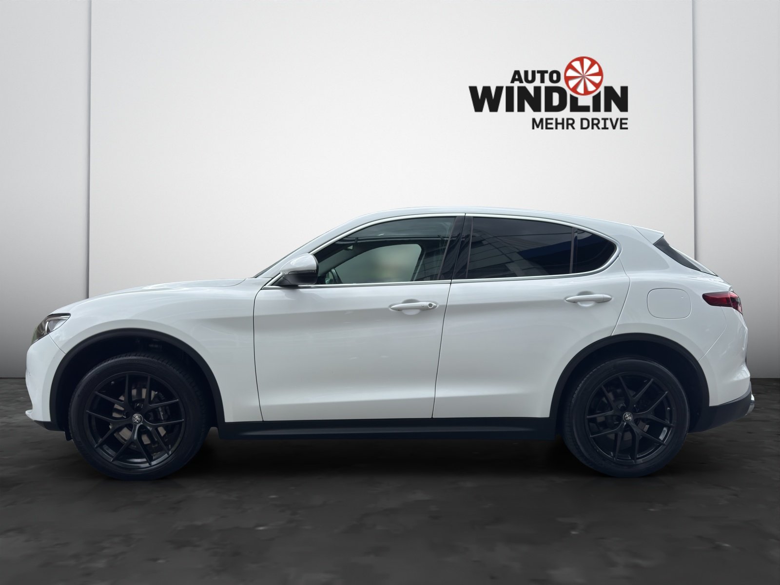 ALFA ROMEO Stelvio 2.0 Q4 280 Executive, Benzin, Occasion / Gebraucht, Automatik - 4