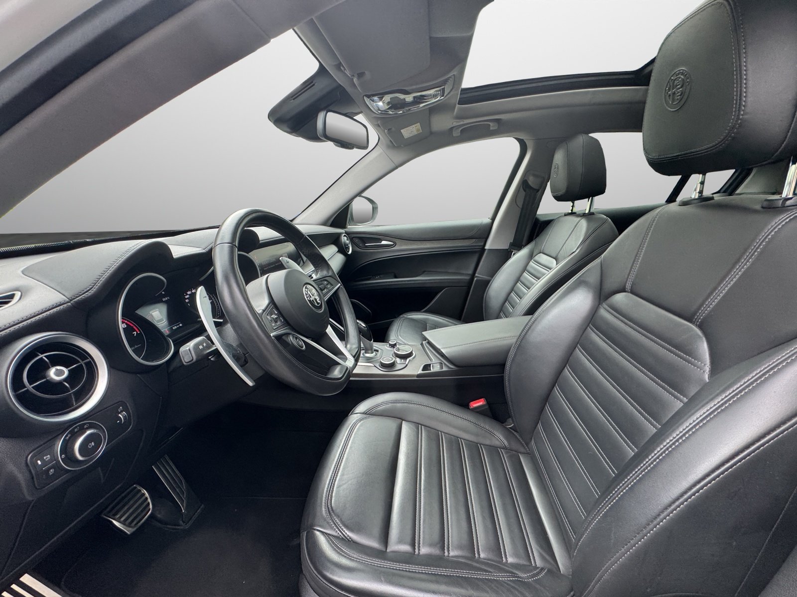 ALFA ROMEO Stelvio 2.0 Q4 280 Executive, Benzin, Occasion / Gebraucht, Automatik - 6