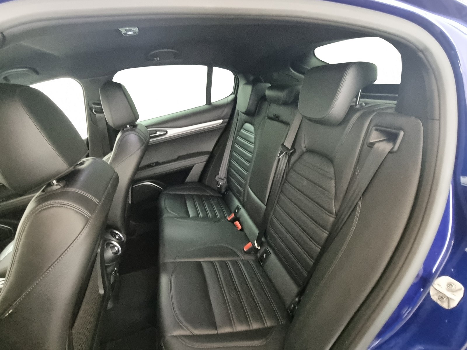 ALFA ROMEO Stelvio 2.0 Q4 280 Veloce, Petrol, Second hand / Used, Automatic - 7